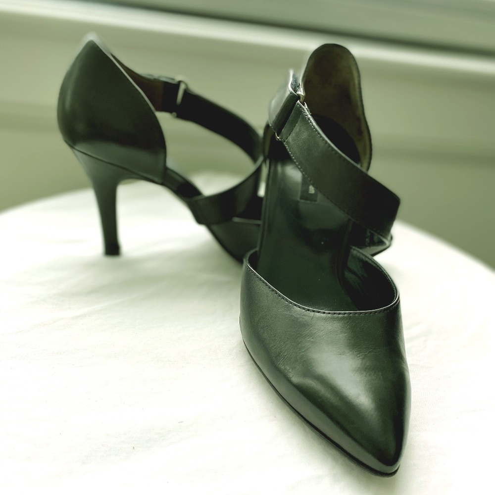 Paul Green Nicki Asymmetrical Pump - Black